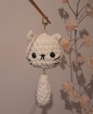 20250905_213710 Gato Cola Suelta