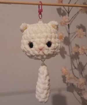 20250905_213836 Gato Cola Suelta Ojo Especial